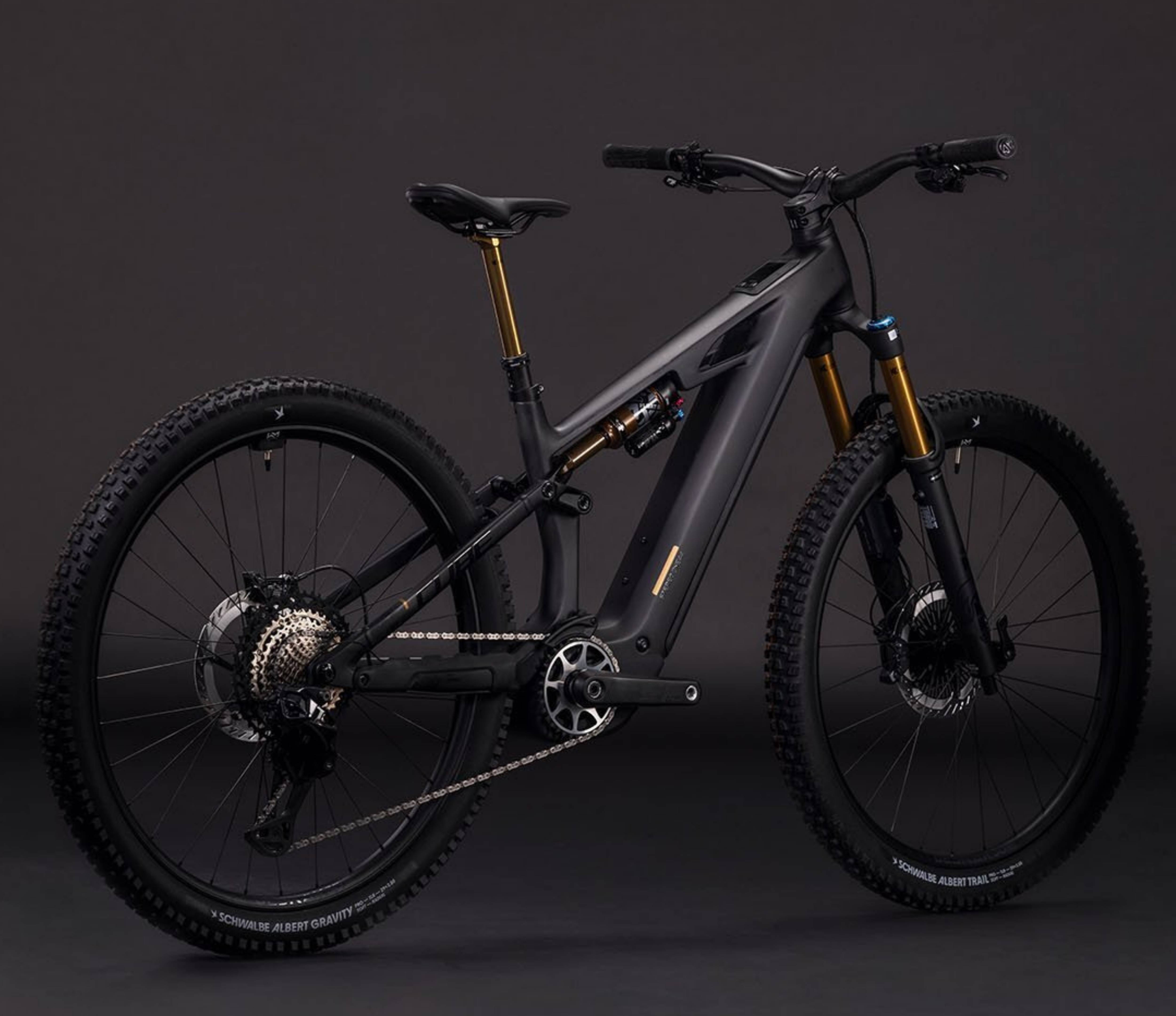 Cube Stereo Hybrid 2026